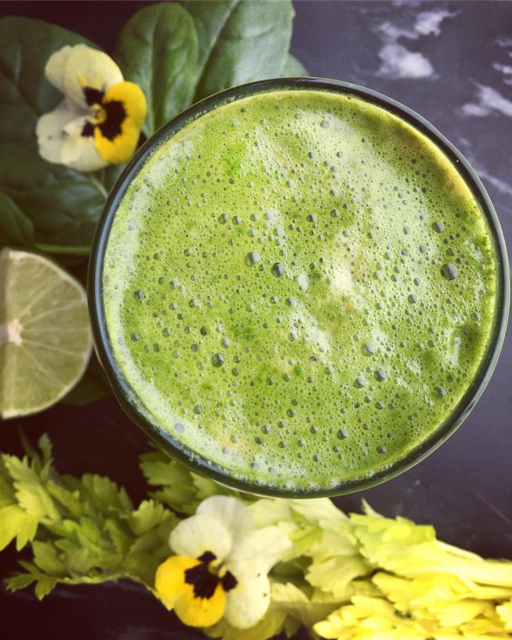 #matcha juice! Wow, I have always been a big fan of smoothie as I could see how retaining the fibre was an advantage compared to juicing. What I didn't realise was that you can get a real instant kick by juicing, indeed by removing the fibre you allow your body to absorb all the nutrient super fast, leaving you energised in no time. For this juice, I ve popped one dose of matcha powder first and then added tons of spinach, 2 celery stalks, lots of coriander, 1/4 of a lime and lemon and an apple. the ultimate pick me up, energising drink, that taste delicious 😋 This is day 17 out of 28 and I am feeling amazing!!! So much energy, I am unstoppable! My skin is glowing, I ve lost weight and I ve got this wonderful feeling of lightness in my gut. Do get in touch if you want to know more about resetting your energy levels and balance your hormone naturally. Have a great day 😘